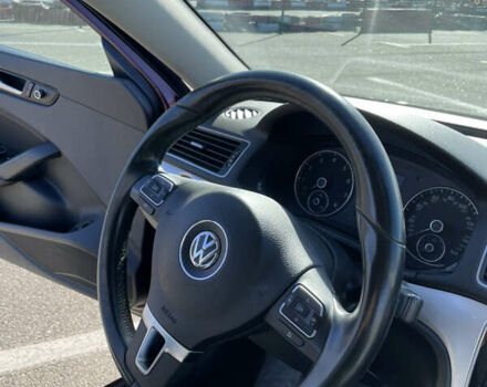 Фольксваген Пассат 2013 в Киеве на Automoto.ua Красный Фольксваген Пассат, объемом двигателя 2.48 л и пробегом 210 тыс. км за 9500 $, фото 32 на Automoto.ua