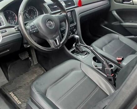 Червоний Фольксваген Пассат, об'ємом двигуна 1.8 л та пробігом 185 тис. км за 12000 $, фото 16 на Automoto.ua