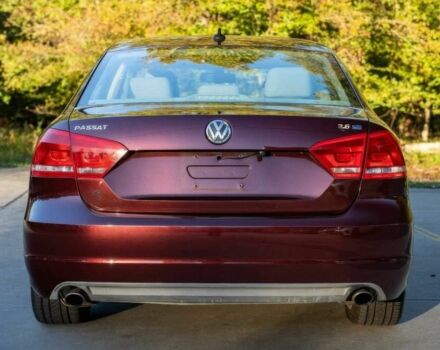 Красный Фольксваген Пассат, объемом двигателя 3.6 л и пробегом 88 тыс. км за 2800 $, фото 3 на Automoto.ua