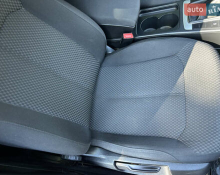 Красный Фольксваген Пассат, объемом двигателя 1.6 л и пробегом 260 тыс. км за 8800 $, фото 32 на Automoto.ua