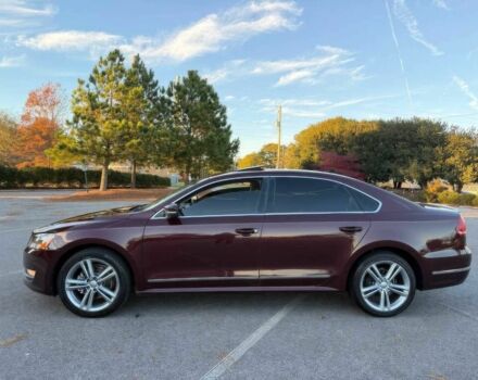 Червоний Фольксваген Пассат, об'ємом двигуна 2 л та пробігом 87 тис. км за 7100 $, фото 2 на Automoto.ua