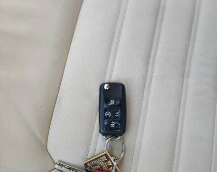 Красный Фольксваген Пассат, объемом двигателя 1.97 л и пробегом 171 тыс. км за 12200 $, фото 5 на Automoto.ua