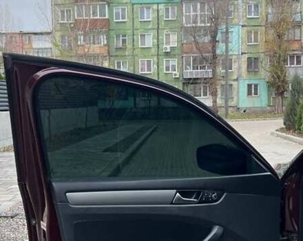 Красный Фольксваген Пассат, объемом двигателя 1.8 л и пробегом 191 тыс. км за 12400 $, фото 19 на Automoto.ua