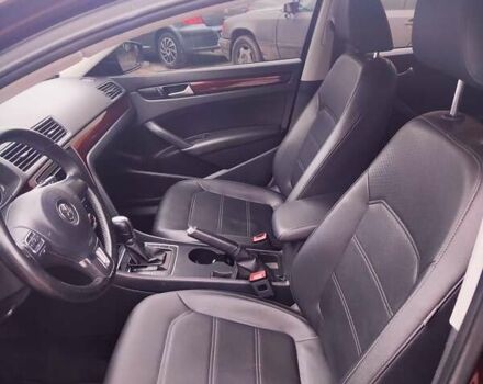 Красный Фольксваген Пассат, объемом двигателя 1.8 л и пробегом 280 тыс. км за 10499 $, фото 21 на Automoto.ua