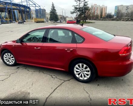 Красный Фольксваген Пассат, объемом двигателя 1.8 л и пробегом 139 тыс. км за 9000 $, фото 5 на Automoto.ua
