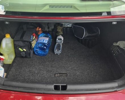 Красный Фольксваген Пассат, объемом двигателя 1.8 л и пробегом 175 тыс. км за 9000 $, фото 14 на Automoto.ua