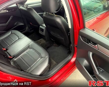 Красный Фольксваген Пассат, объемом двигателя 1.8 л и пробегом 139 тыс. км за 9000 $, фото 11 на Automoto.ua