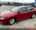 Красный Фольксваген Пассат, объемом двигателя 1.8 л и пробегом 139 тыс. км за 9000 $, фото 6 на Automoto.ua