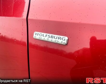 Красный Фольксваген Пассат, объемом двигателя 1.8 л и пробегом 139 тыс. км за 9000 $, фото 12 на Automoto.ua