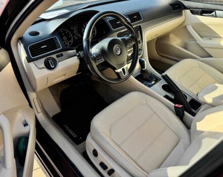 Червоний Фольксваген Пассат, об'ємом двигуна 2 л та пробігом 147 тис. км за 12900 $, фото 11 на Automoto.ua