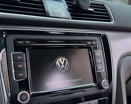 Красный Фольксваген Пассат, объемом двигателя 1.8 л и пробегом 191 тыс. км за 12400 $, фото 12 на Automoto.ua