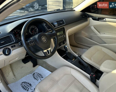 Червоний Фольксваген Пассат, об'ємом двигуна 1.8 л та пробігом 134 тис. км за 9850 $, фото 26 на Automoto.ua