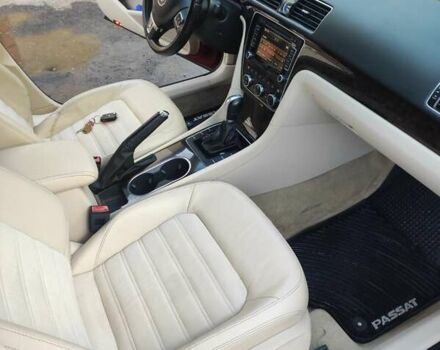 Красный Фольксваген Пассат, объемом двигателя 1.97 л и пробегом 171 тыс. км за 12200 $, фото 16 на Automoto.ua