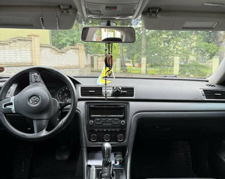 Красный Фольксваген Пассат, объемом двигателя 1.8 л и пробегом 286 тыс. км за 11500 $, фото 1 на Automoto.ua