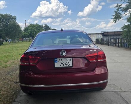 Красный Фольксваген Пассат, объемом двигателя 1.8 л и пробегом 175 тыс. км за 9000 $, фото 3 на Automoto.ua