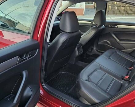 Красный Фольксваген Пассат, объемом двигателя 1.8 л и пробегом 202 тыс. км за 8400 $, фото 13 на Automoto.ua