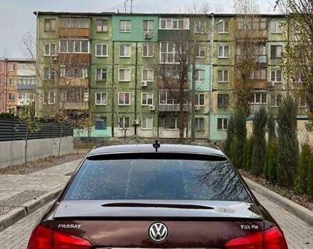 Красный Фольксваген Пассат, объемом двигателя 1.8 л и пробегом 191 тыс. км за 12400 $, фото 4 на Automoto.ua
