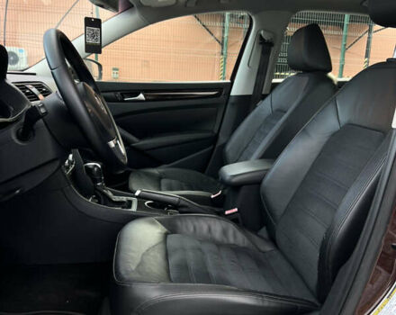 Красный Фольксваген Пассат, объемом двигателя 2 л и пробегом 250 тыс. км за 10750 $, фото 10 на Automoto.ua