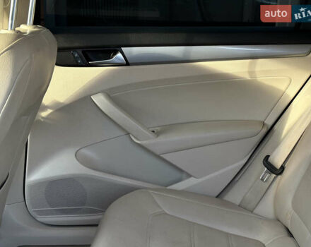 Червоний Фольксваген Пассат, об'ємом двигуна 1.8 л та пробігом 134 тис. км за 9850 $, фото 43 на Automoto.ua