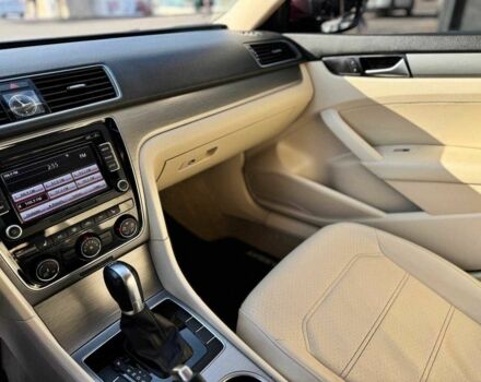 Червоний Фольксваген Пассат, об'ємом двигуна 2 л та пробігом 147 тис. км за 12900 $, фото 12 на Automoto.ua