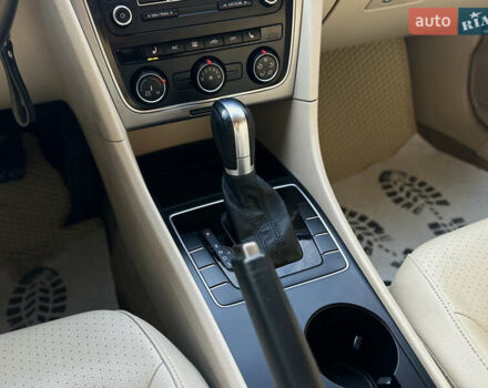 Червоний Фольксваген Пассат, об'ємом двигуна 1.8 л та пробігом 134 тис. км за 9850 $, фото 37 на Automoto.ua