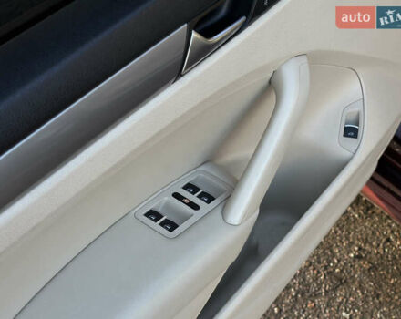 Червоний Фольксваген Пассат, об'ємом двигуна 1.8 л та пробігом 134 тис. км за 9850 $, фото 20 на Automoto.ua