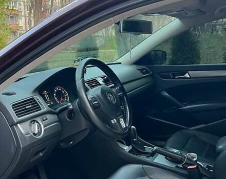 Красный Фольксваген Пассат, объемом двигателя 1.8 л и пробегом 191 тыс. км за 12400 $, фото 9 на Automoto.ua