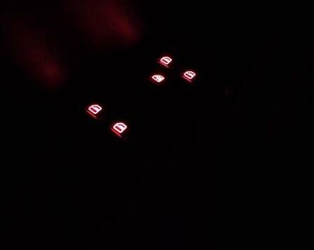 Червоний Фольксваген Пассат, об'ємом двигуна 1.8 л та пробігом 195 тис. км за 11000 $, фото 39 на Automoto.ua