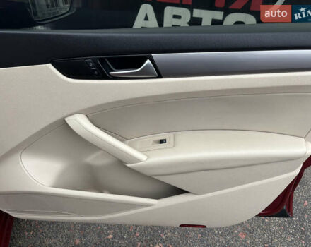 Красный Фольксваген Пассат, объемом двигателя 1.8 л и пробегом 247 тыс. км за 10900 $, фото 14 на Automoto.ua