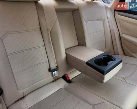 Красный Фольксваген Пассат, объемом двигателя 1.8 л и пробегом 211 тыс. км за 7400 $, фото 9 на Automoto.ua