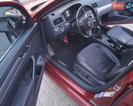 Красный Фольксваген Пассат, объемом двигателя 1.8 л и пробегом 98 тыс. км за 9500 $, фото 3 на Automoto.ua