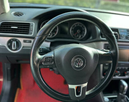 Червоний Фольксваген Пассат, об'ємом двигуна 1.8 л та пробігом 160 тис. км за 10800 $, фото 15 на Automoto.ua