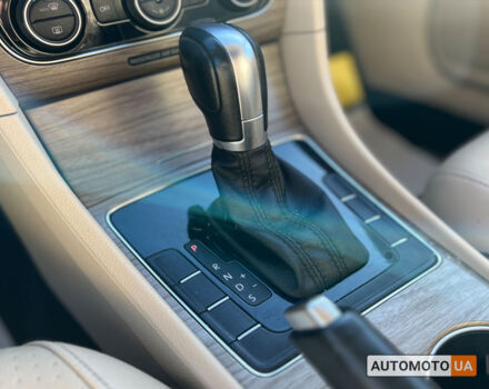 Красный Фольксваген Пассат, объемом двигателя 1.8 л и пробегом 143 тыс. км за 14000 $, фото 12 на Automoto.ua