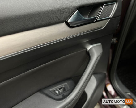 Червоний Фольксваген Пассат, об'ємом двигуна 1.8 л та пробігом 360 тис. км за 15290 $, фото 26 на Automoto.ua