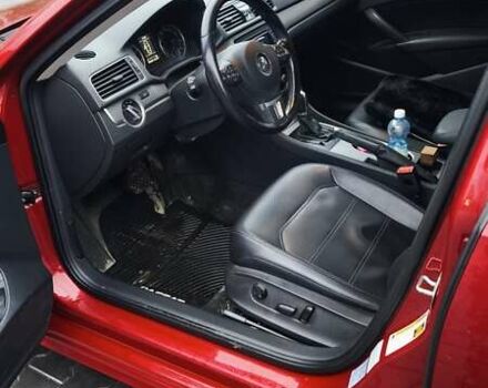 Червоний Фольксваген Пассат, об'ємом двигуна 1.8 л та пробігом 195 тис. км за 11000 $, фото 21 на Automoto.ua