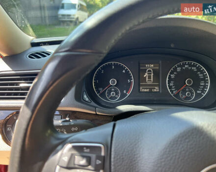 Красный Фольксваген Пассат, объемом двигателя 1.97 л и пробегом 137 тыс. км за 14800 $, фото 7 на Automoto.ua