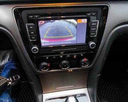 Червоний Фольксваген Пассат, об'ємом двигуна 1.8 л та пробігом 195 тис. км за 11000 $, фото 26 на Automoto.ua