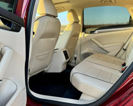 Красный Фольксваген Пассат, объемом двигателя 1.8 л и пробегом 140 тыс. км за 12750 $, фото 12 на Automoto.ua