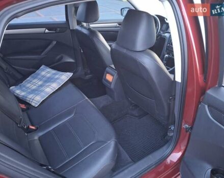 Красный Фольксваген Пассат, объемом двигателя 1.8 л и пробегом 98 тыс. км за 9500 $, фото 7 на Automoto.ua