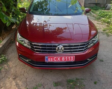 Красный Фольксваген Пассат, объемом двигателя 1.8 л и пробегом 178 тыс. км за 12700 $, фото 6 на Automoto.ua