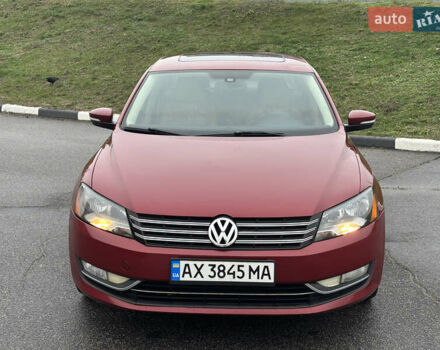 Красный Фольксваген Пассат, объемом двигателя 1.8 л и пробегом 247 тыс. км за 10900 $, фото 1 на Automoto.ua
