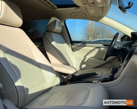 Красный Фольксваген Пассат, объемом двигателя 1.8 л и пробегом 143 тыс. км за 14000 $, фото 8 на Automoto.ua