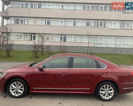 Красный Фольксваген Пассат, объемом двигателя 1.8 л и пробегом 211 тыс. км за 9700 $, фото 1 на Automoto.ua