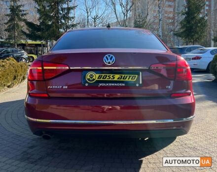 Красный Фольксваген Пассат, объемом двигателя 1.8 л и пробегом 143 тыс. км за 14000 $, фото 5 на Automoto.ua