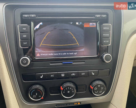 Червоний Фольксваген Пассат, об'ємом двигуна 1.8 л та пробігом 195 тис. км за 8800 $, фото 15 на Automoto.ua