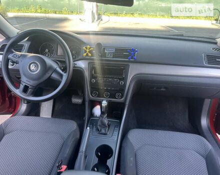 Красный Фольксваген Пассат, объемом двигателя 1.8 л и пробегом 130 тыс. км за 11800 $, фото 8 на Automoto.ua