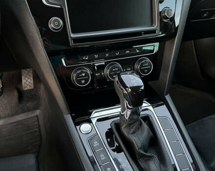 Красный Фольксваген Пассат, объемом двигателя 1.8 л и пробегом 255 тыс. км за 15950 $, фото 10 на Automoto.ua