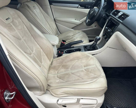 Красный Фольксваген Пассат, объемом двигателя 1.8 л и пробегом 247 тыс. км за 10900 $, фото 15 на Automoto.ua