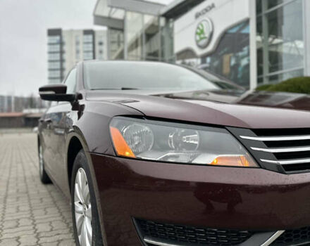 Червоний Фольксваген Пассат, об'ємом двигуна 1.8 л та пробігом 192 тис. км за 9900 $, фото 9 на Automoto.ua