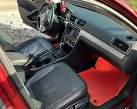 Червоний Фольксваген Пассат, об'ємом двигуна 1.8 л та пробігом 160 тис. км за 10800 $, фото 17 на Automoto.ua